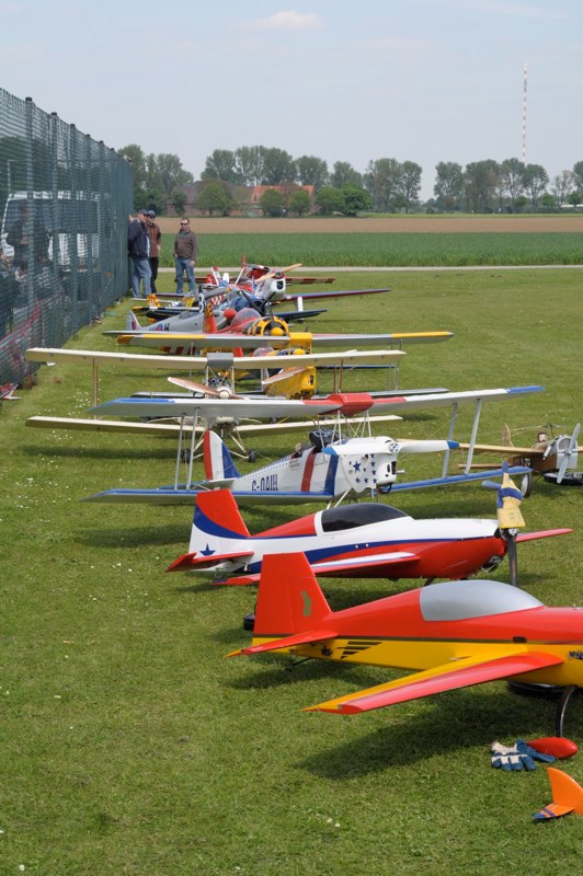 09_Flugzeugreihe